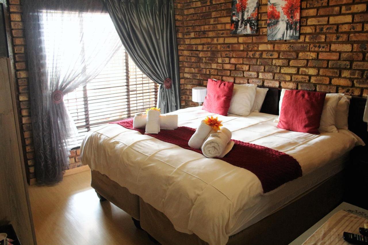 Belle Vue Guesthouse Hartbeespoort Extérieur photo